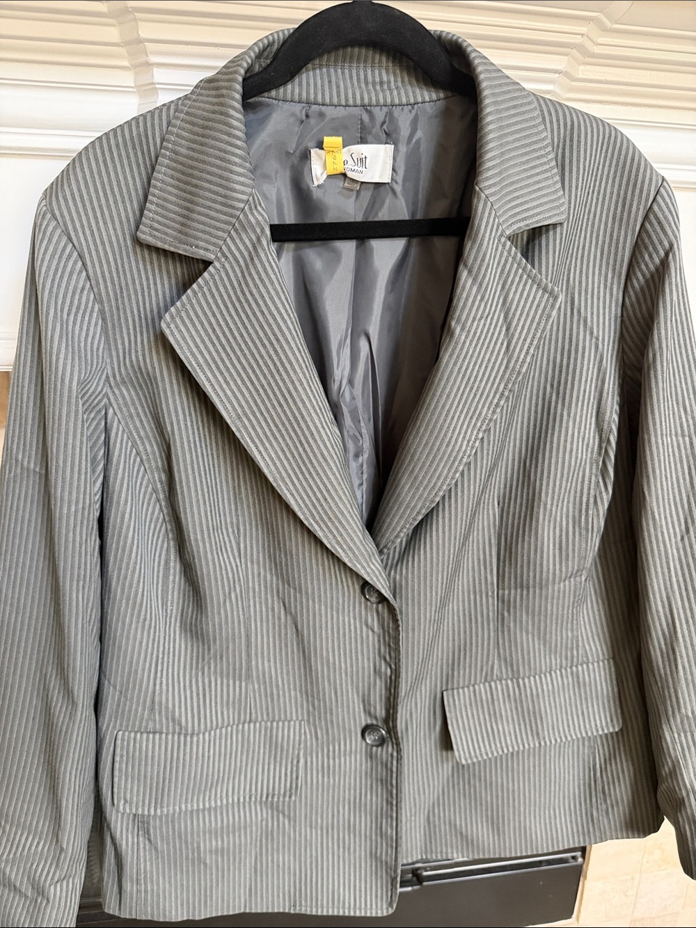 Le Suit Light Gray Pinstripe Suit Set Sz 18W